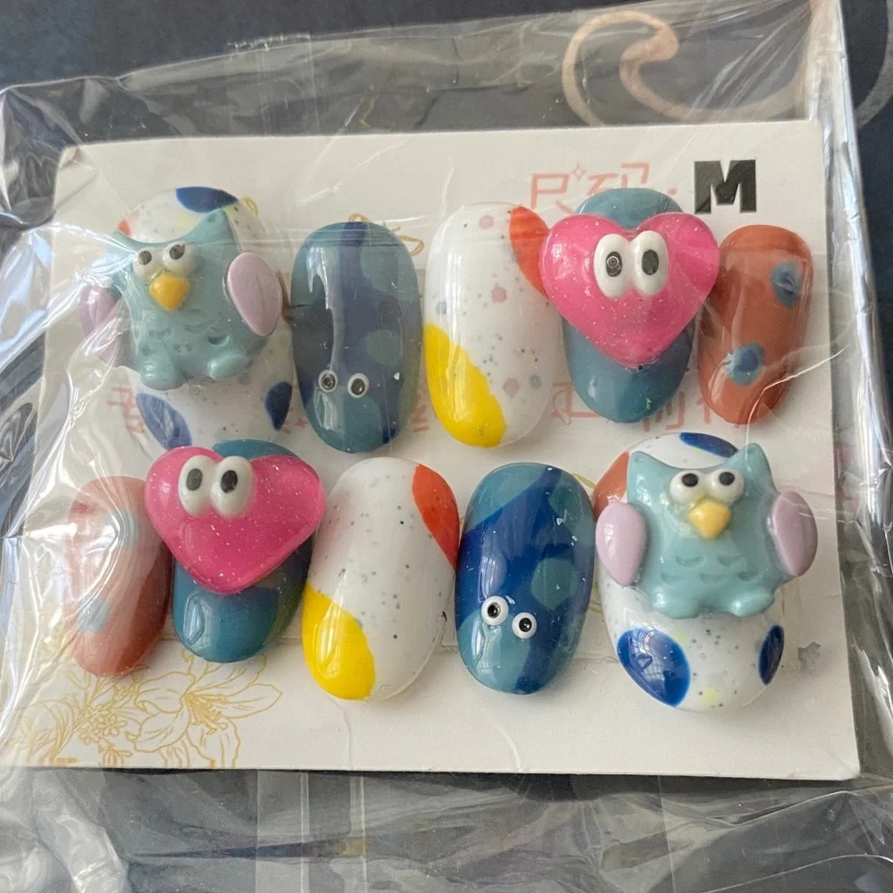 Colorful Fish Charms Decorations with Owl and Heart Designs Press-On Nail Set